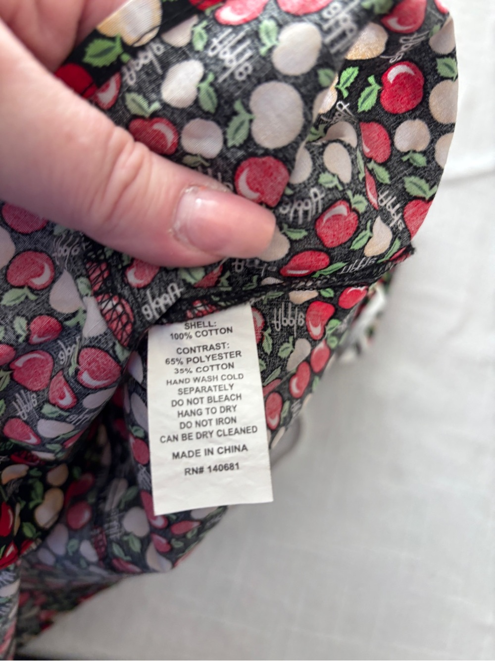 Unique Vintage Black Apple Print Blouse with White Bow Collar ~ Women’s 11/12/L - Picture 4 of 13